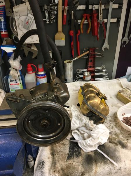 alles entlacken > revisieren > neu lacken !