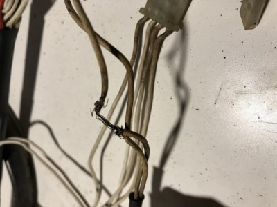 K1600_IMG_1643.JPG (52.91 KiB) 65117 mal betrachtet Defekter Motorkabelbaum