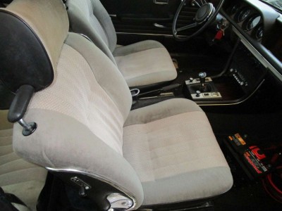 2016 - Vordersitze.JPG (71.78 KiB) 83781 mal betrachtet 2016 - Vordersitze, Sitzfläche nicht original