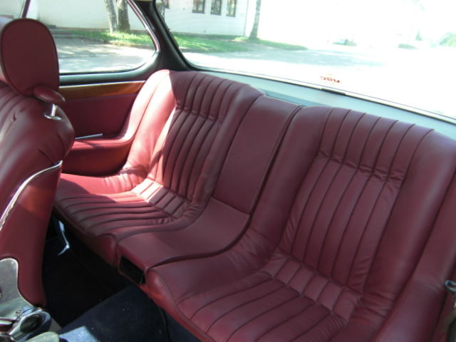 Außen Atlantic  - Innen Leder rot hinten.jpg