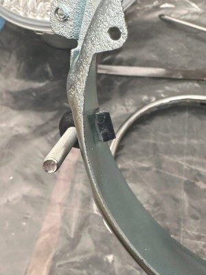 Neue Halteklammer montiert (2)