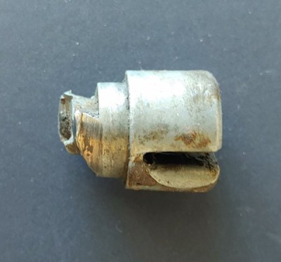 csi fensterheberbolzen.jpg (131.96 KiB) 2719 mal betrachtet csi fensterheberbolzen.jpg