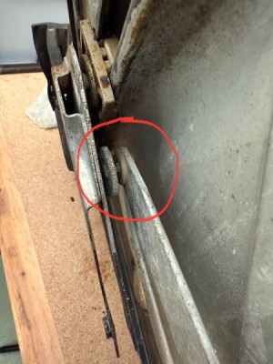 Hebelarm Kugelgelenk in Plastikfuehrung